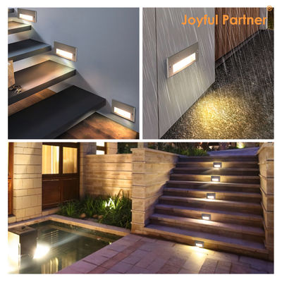 สี่เหลี่ยม 220V 5W LED Wall Pack Lights IP65 3000K การส่องแสงทางเดินภายนอก