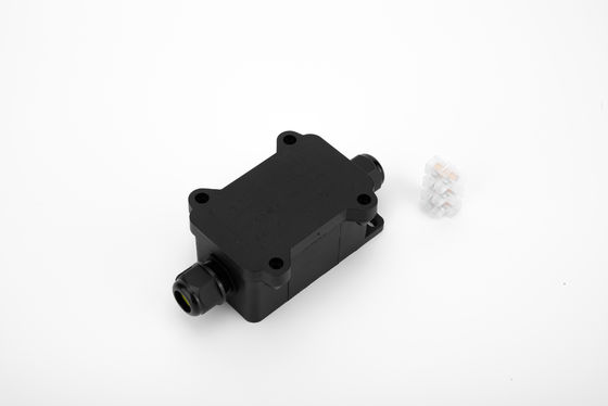 สีดํา IP68 เครื่องเชื่อมเร็ว 24A 450VAC ช่องแยกกันน้ํา 2 ปิน