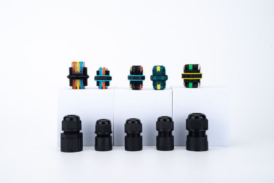 ขั้วต่อสายเคเบิล 32A 250VAC IP68 กันน้ำ 2 ทาง ขั้วต่อ 6-12 มม. DIA