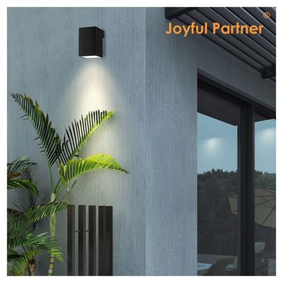 กันน้ํา IP65 แสงกําแพงกลางแจ้ง 8W 45 องศา DC 24v CE ใบรับรอง SMD LED โหลสลูมิเนียม