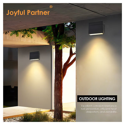 ไฟขึ้นและลง ไฟ LED ใหม่ ติดผนัง ไฟสวนสวน 10W สีดํา สีขาว บ้าน สี กันน้ํา IP65