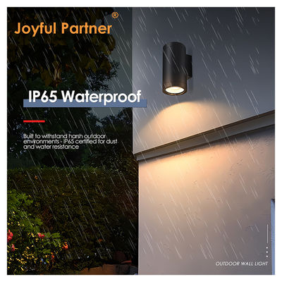 โรงงานไฟผนังกลางแจ้งที่ทันสมัย ปรับแต่งแบบเดียว IP65 ปรับผนังสําหรับระเบียงทางเดิน