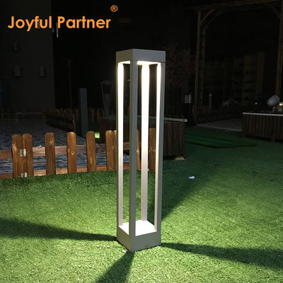 8W LED สวน Bollard Light 300MM 600MM 900MM ความสูง วัสดุอลูมิเนียมที่กําหนดเองสําหรับทางเดิน